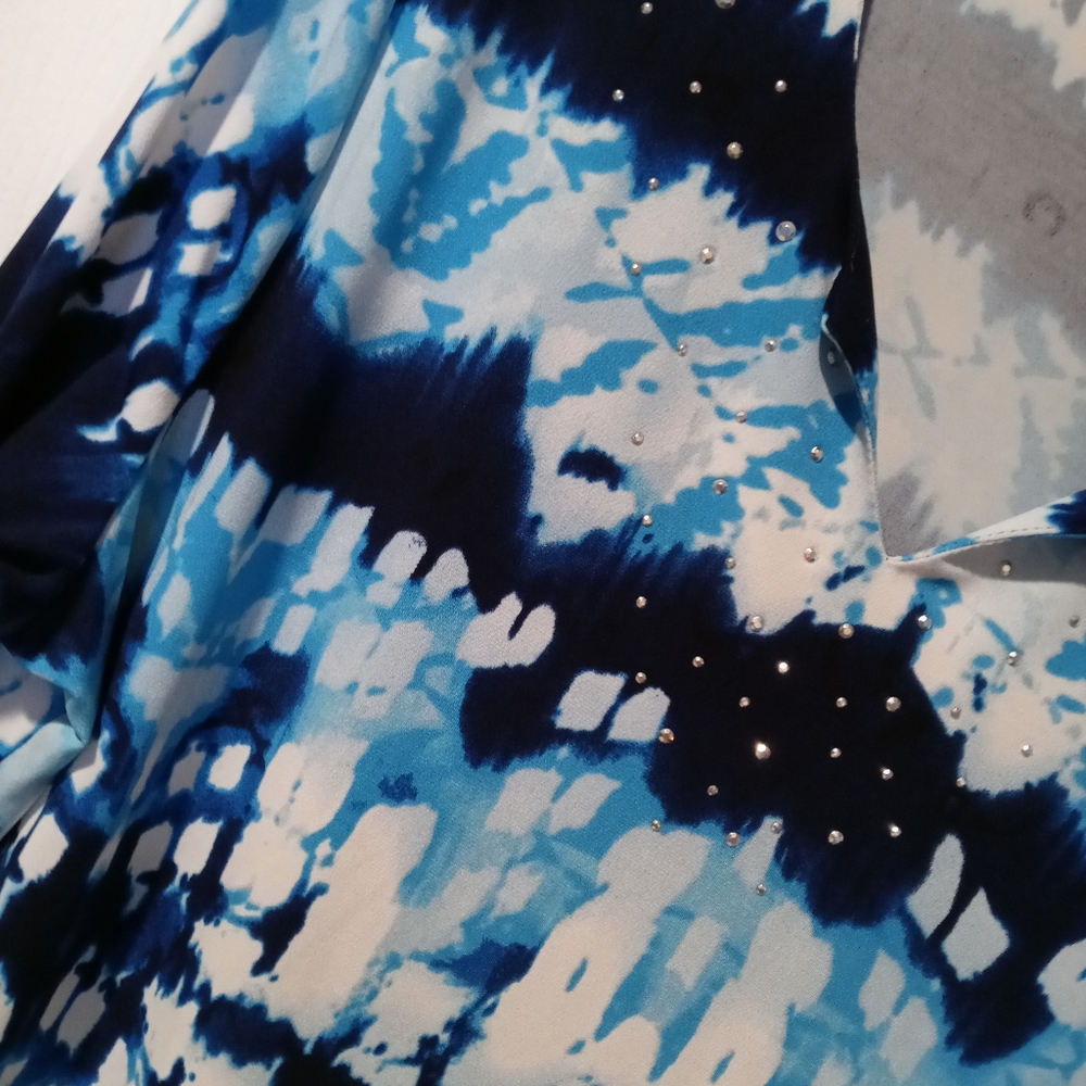NWOT - Ladies Rhinestone Top - Picture 3 of 4